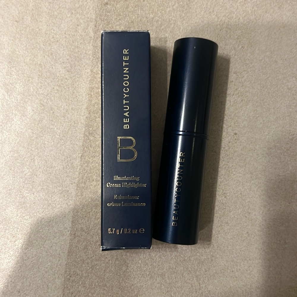 Beautycounter illuminating cream highlighter